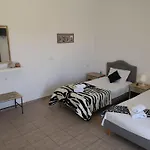 Casa Elea Nausa