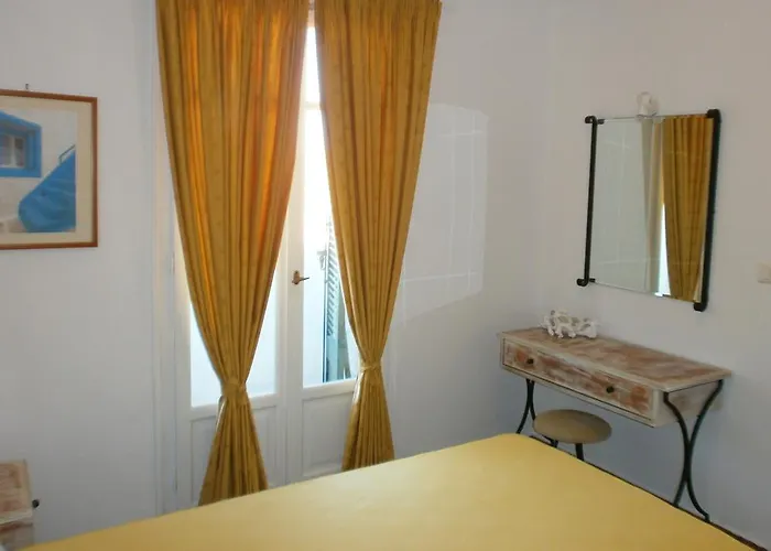 Casa Elea Naousa (Paros)